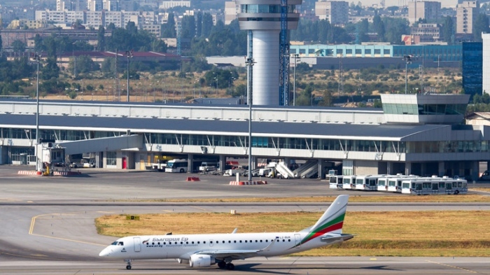 Започва ремонт на летателното поле на летище София